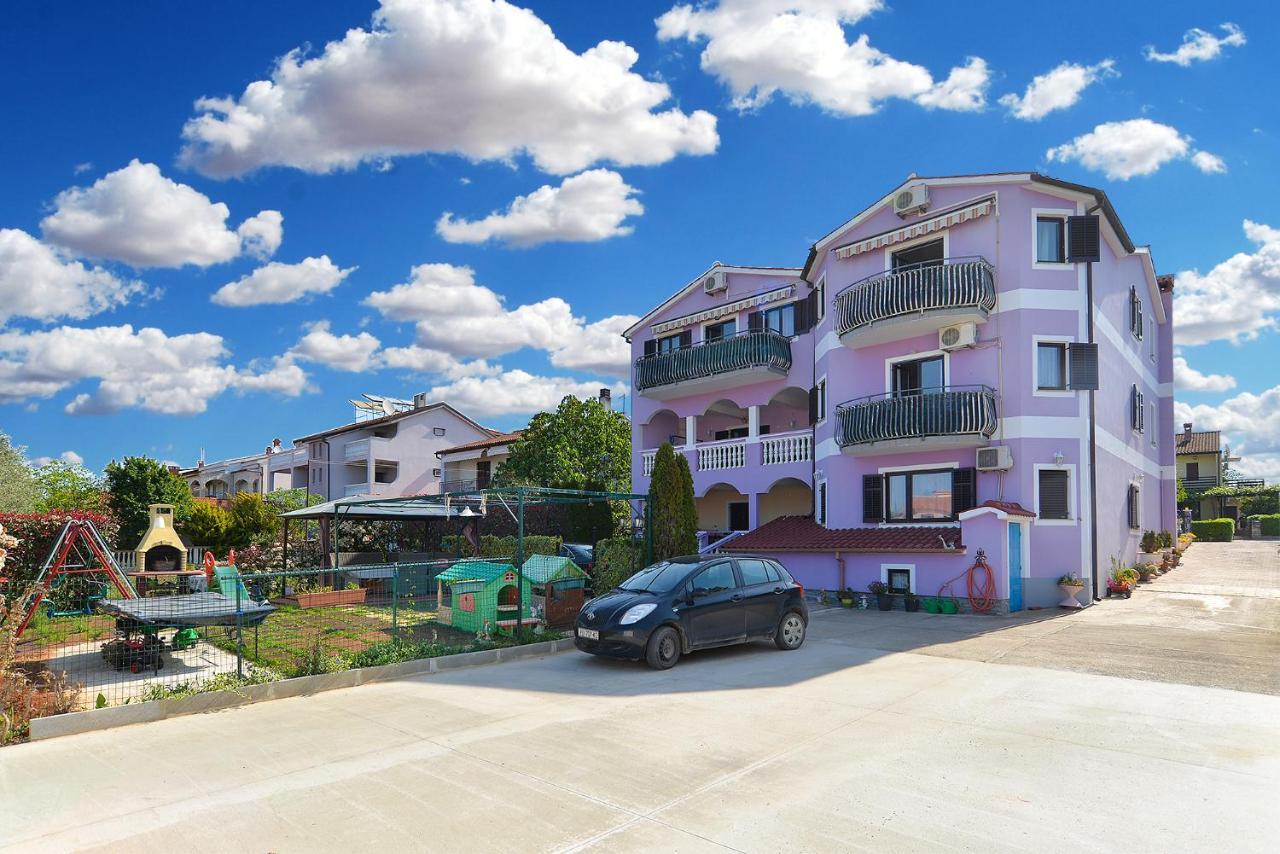 פרוי Apartments Anka 1223 מראה חיצוני תמונה