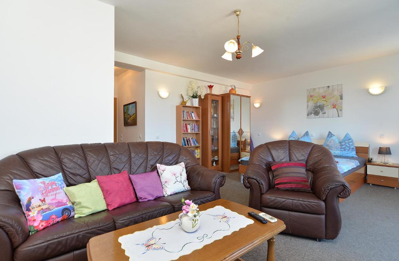 פרוי Apartments Anka 1223 מראה חיצוני תמונה