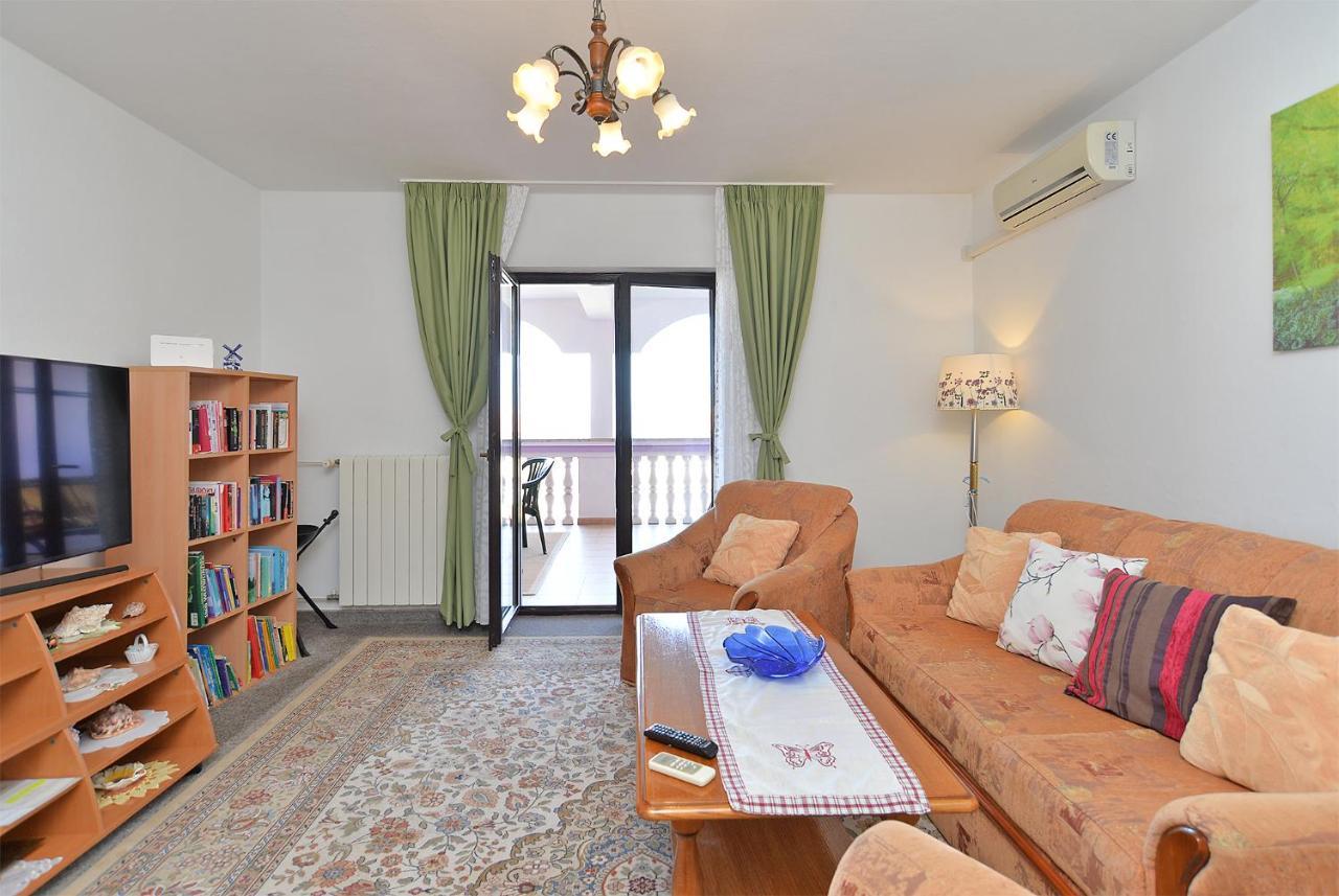 פרוי Apartments Anka 1223 מראה חיצוני תמונה