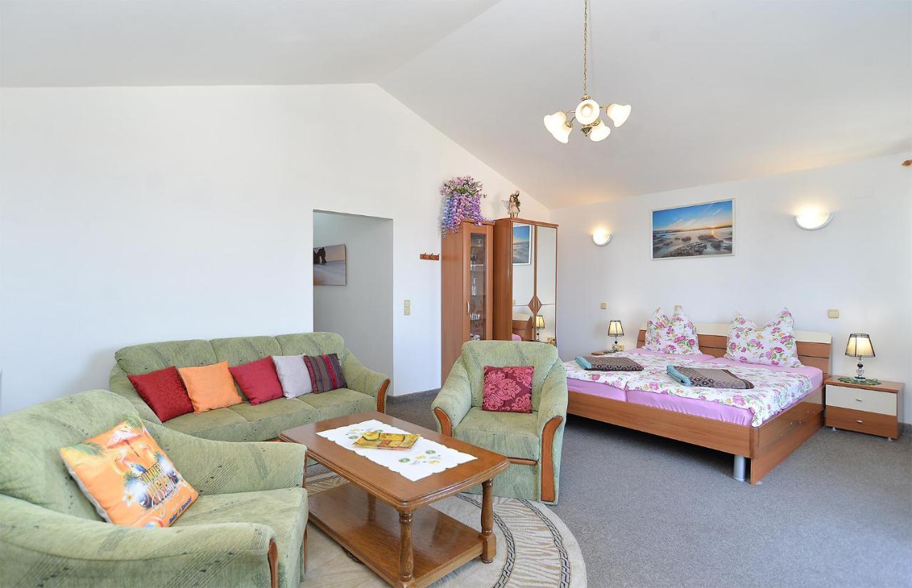 פרוי Apartments Anka 1223 מראה חיצוני תמונה